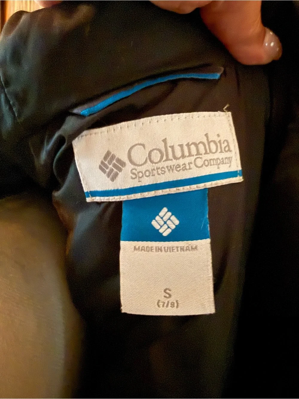 Columbia girls warm